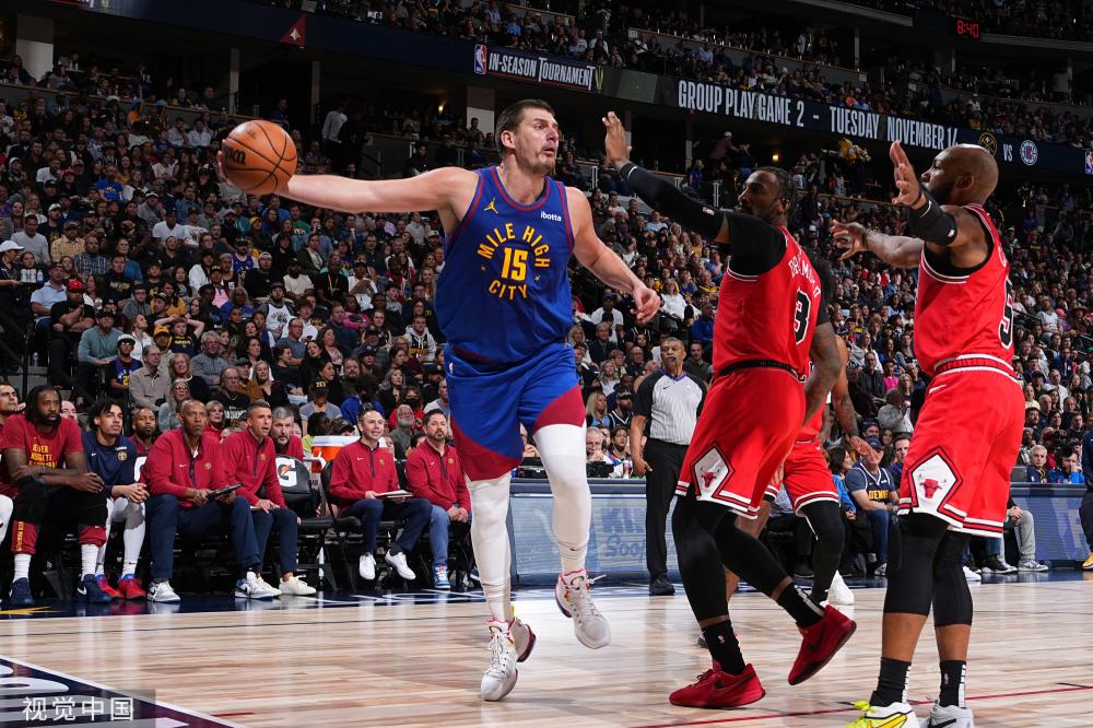 25岁的斯 25岁的斯