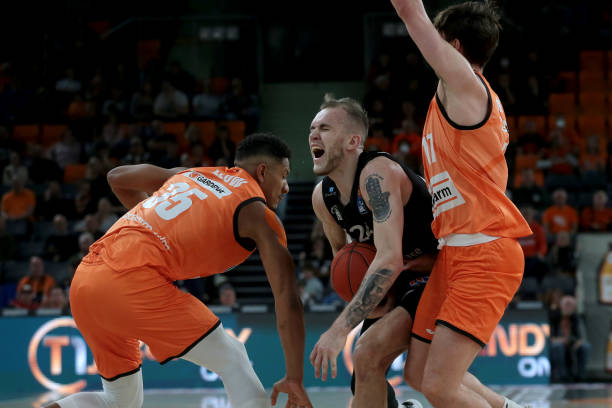 队的重要人 队的重要人