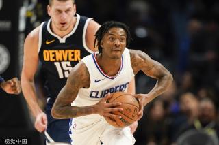 运动员们已 运动员们已